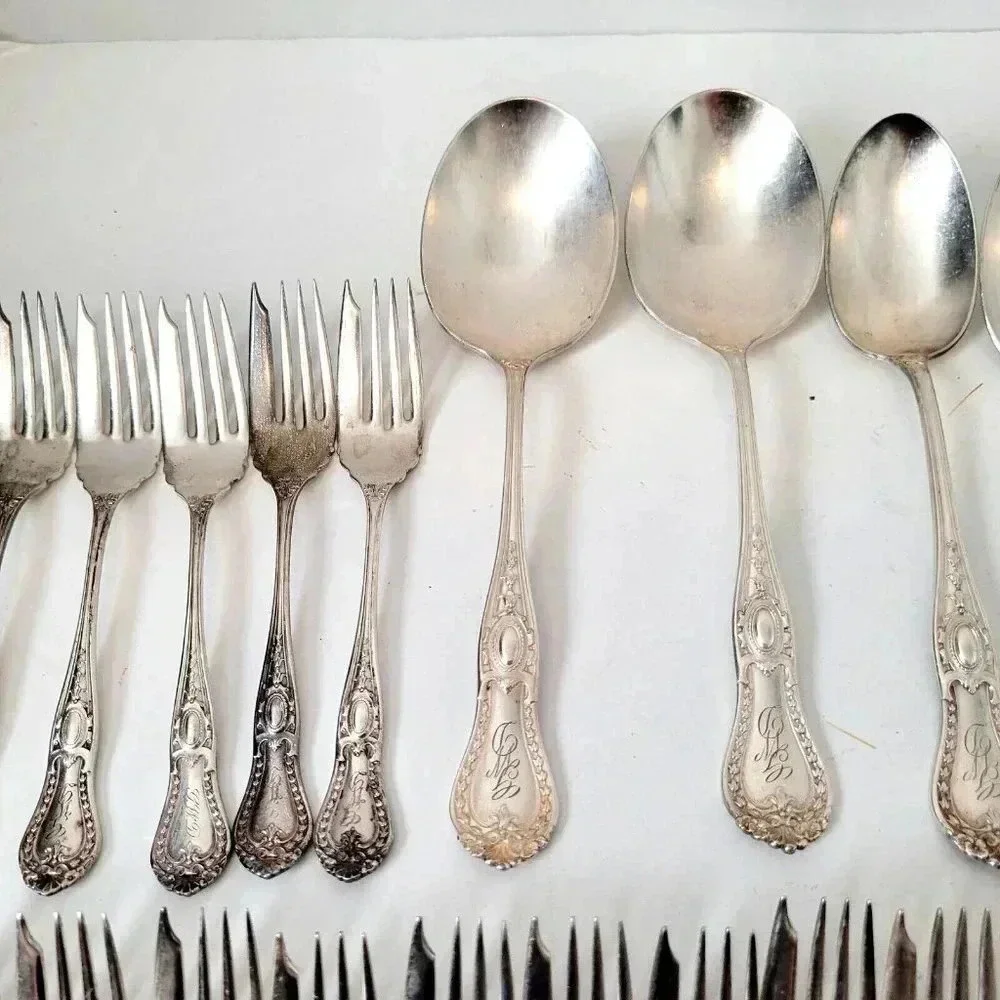 E.H.H. Smith Silver Co Marie Antoinette Silverplate Set of 40 1900's Mon…